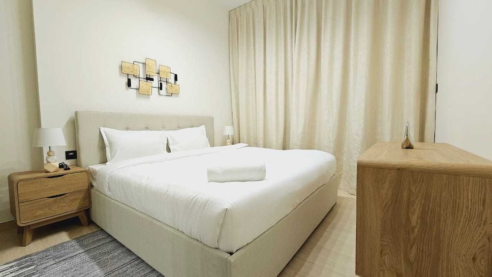 OYO HOME 1404 Premium 1bed Apt At Jvc Be