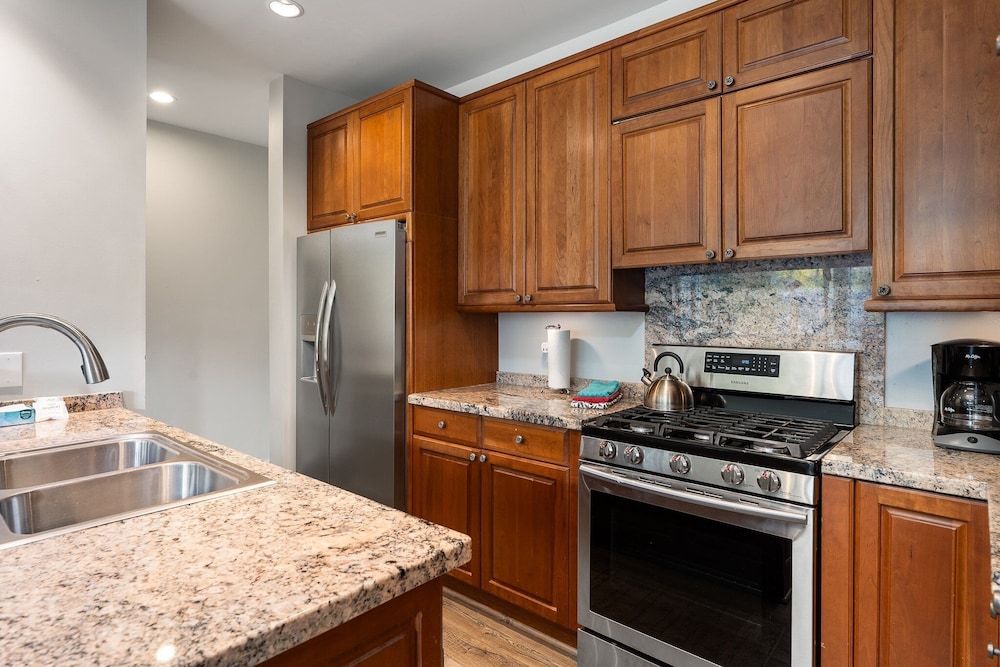 Riverside Retreat 2 Bedroom Condo
