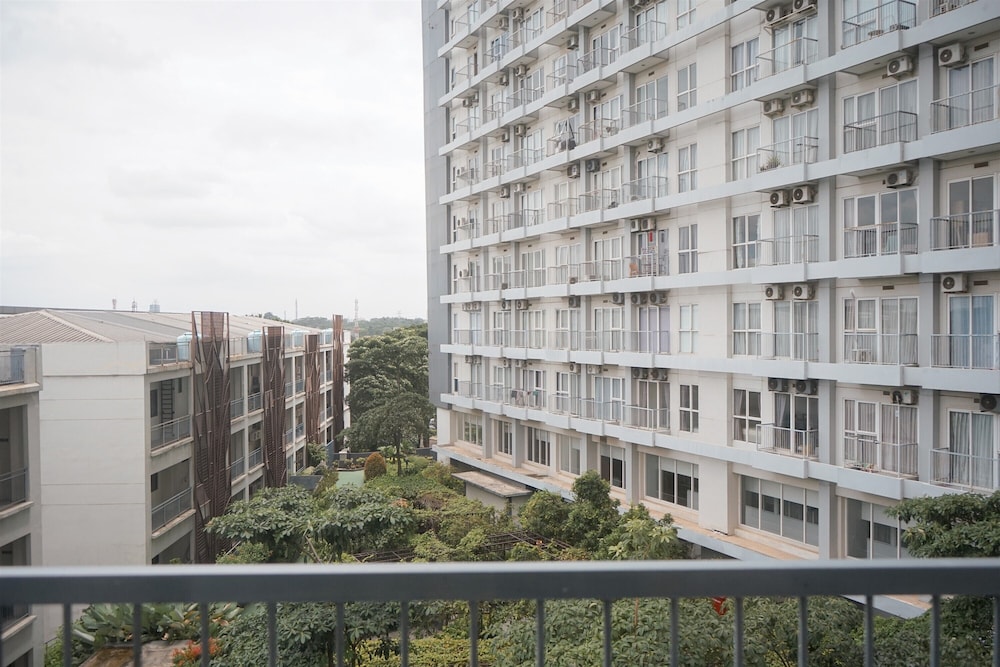 Cozy And Best Deal Studio Apartment Casa De Parco