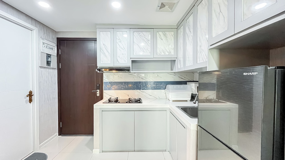 Nice and Comfortable 2BR Apartment at Daan Mogot City