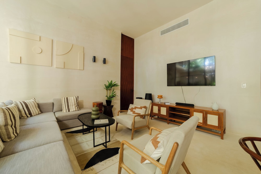 BT Homes - Zama Boho