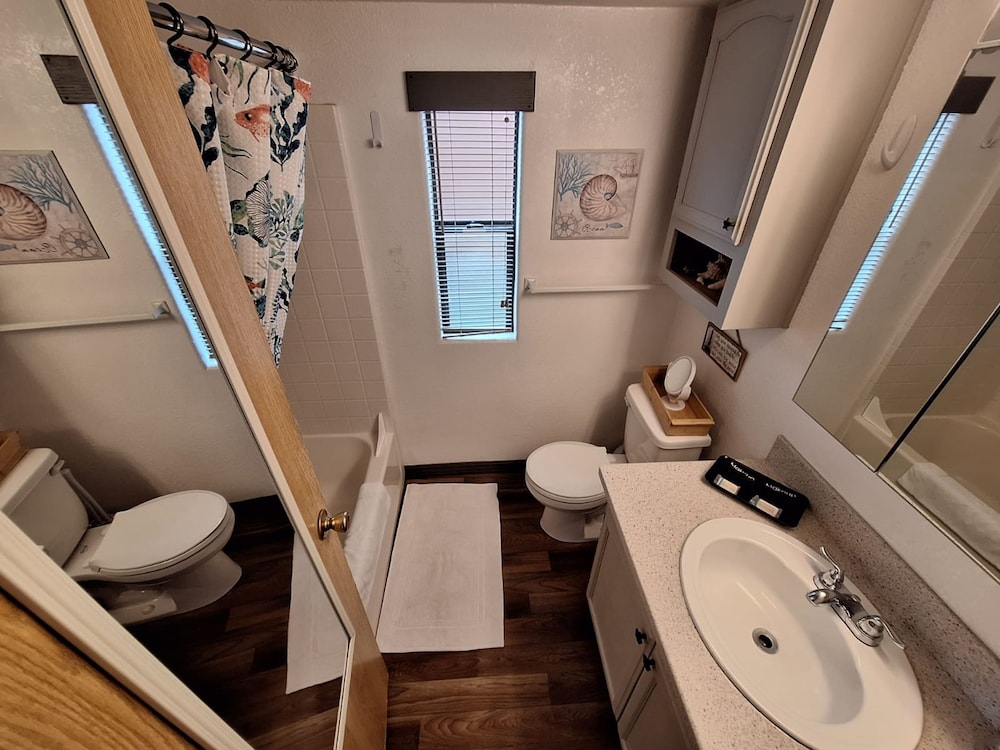 Ocean Front Cabin 14 w Jacuzzi Gorgeous Views