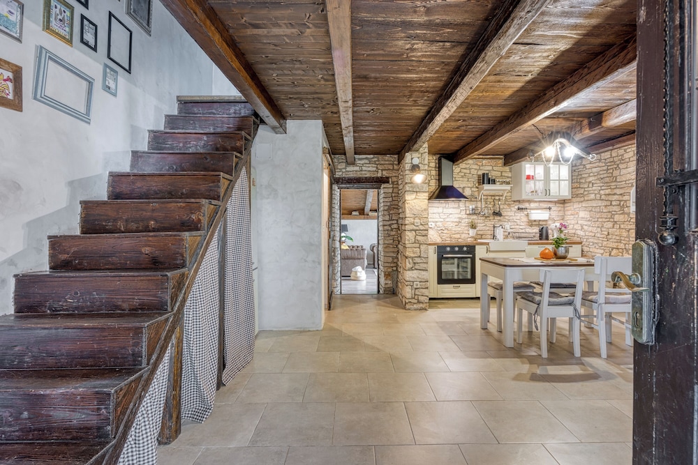 Villa Capadinka With Whirlpool