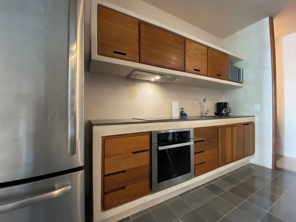 Sabor a Miel: Steps from the Beach & 5th Avenue