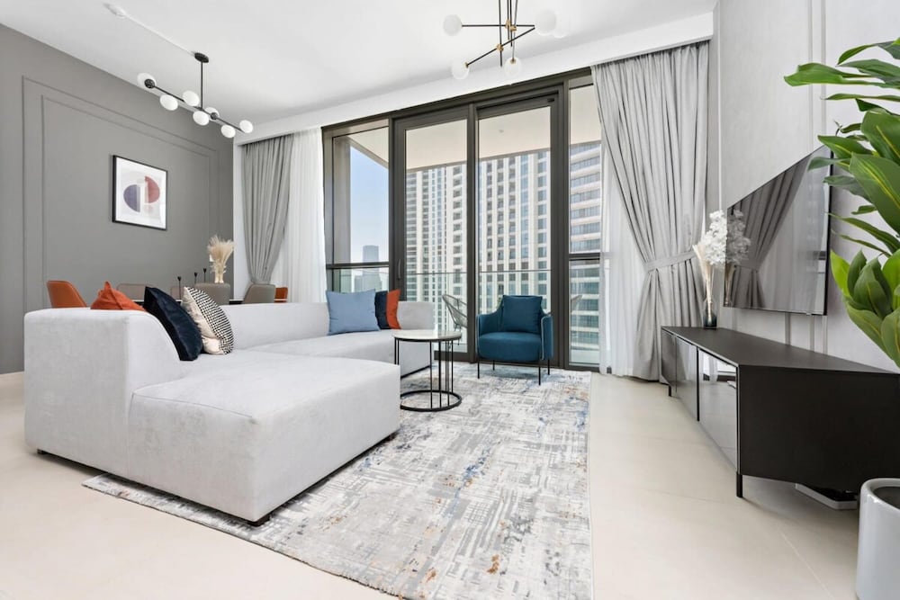 Silkhaus Modern Downtown Heart in High Floor