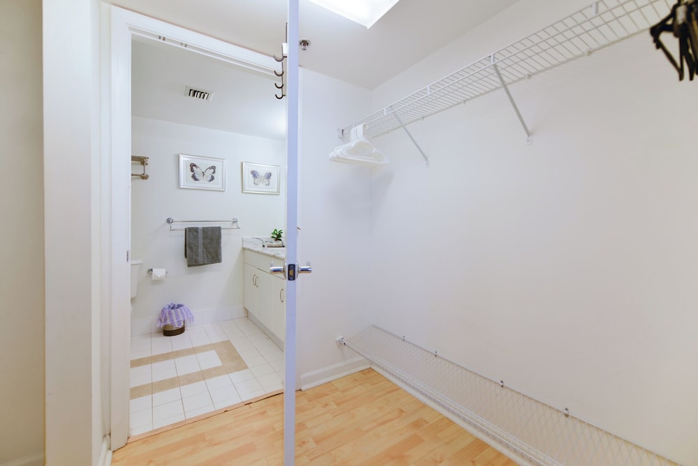 Direct Ocean View 3Br at Brickell photo 4