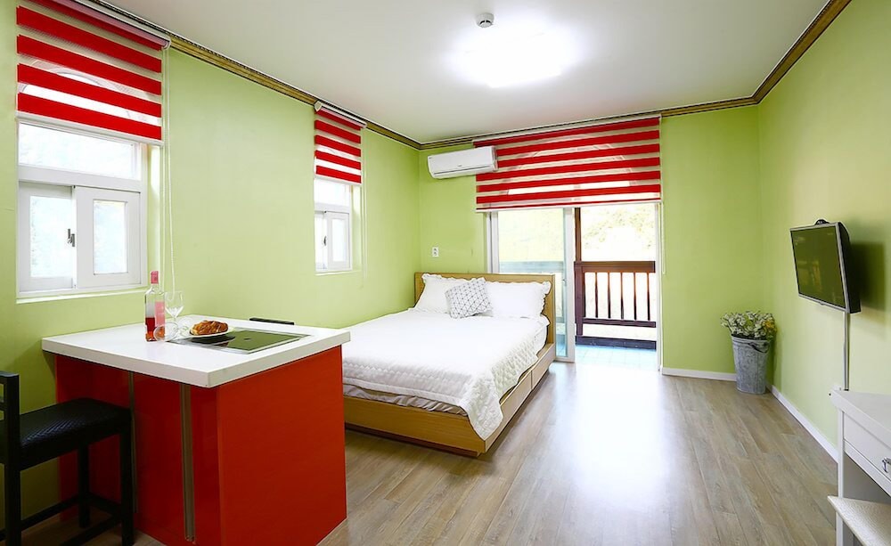 Haena Pension