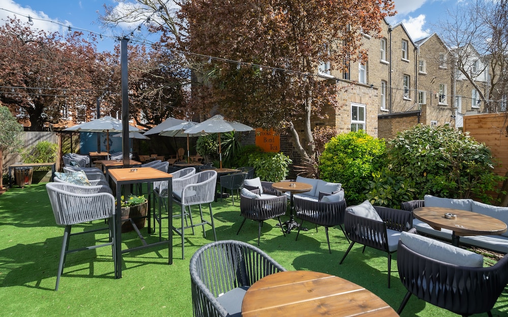outdoor bbq area