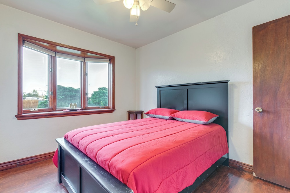 5 Mi to Dtwn Denver: Pet-friendly Home w/ Patio view 3