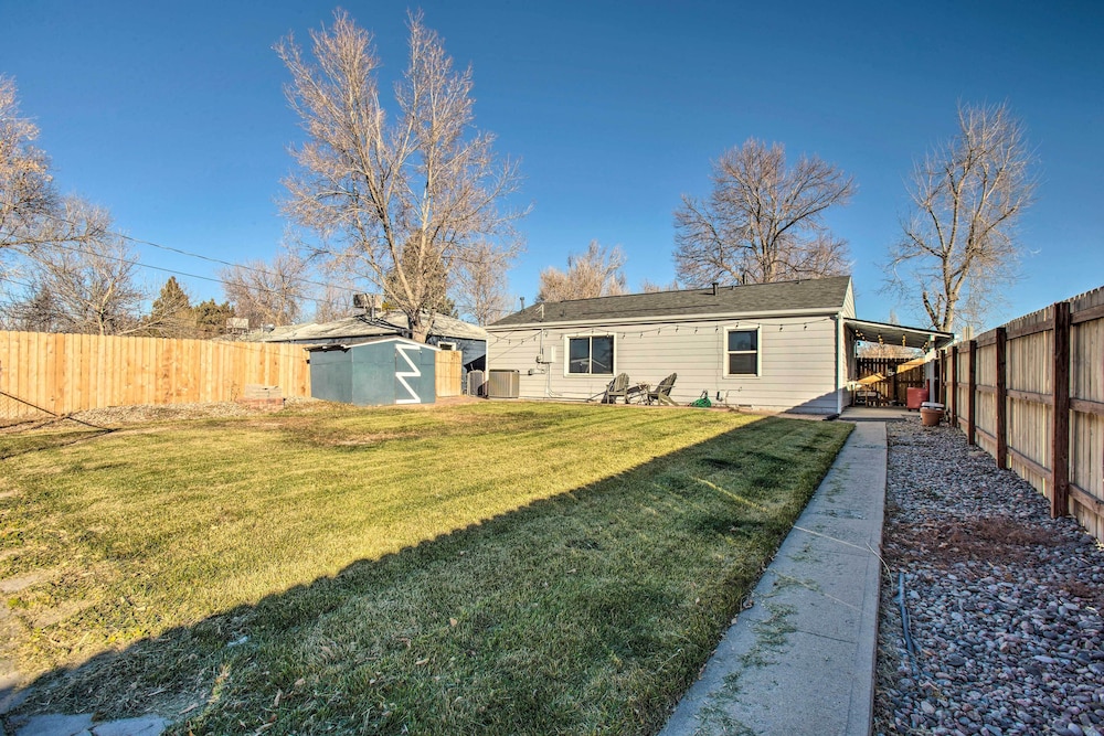 Centrally Located Aurora Home w/ Covered Patio view 4