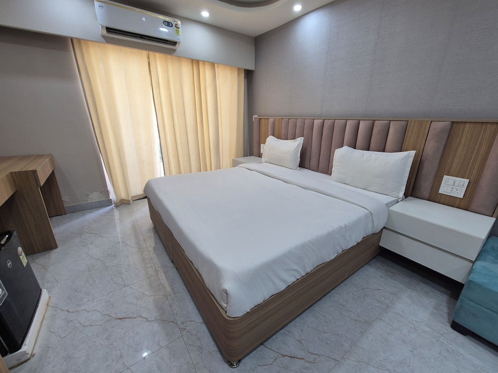 OnlyStay Chaar Dham