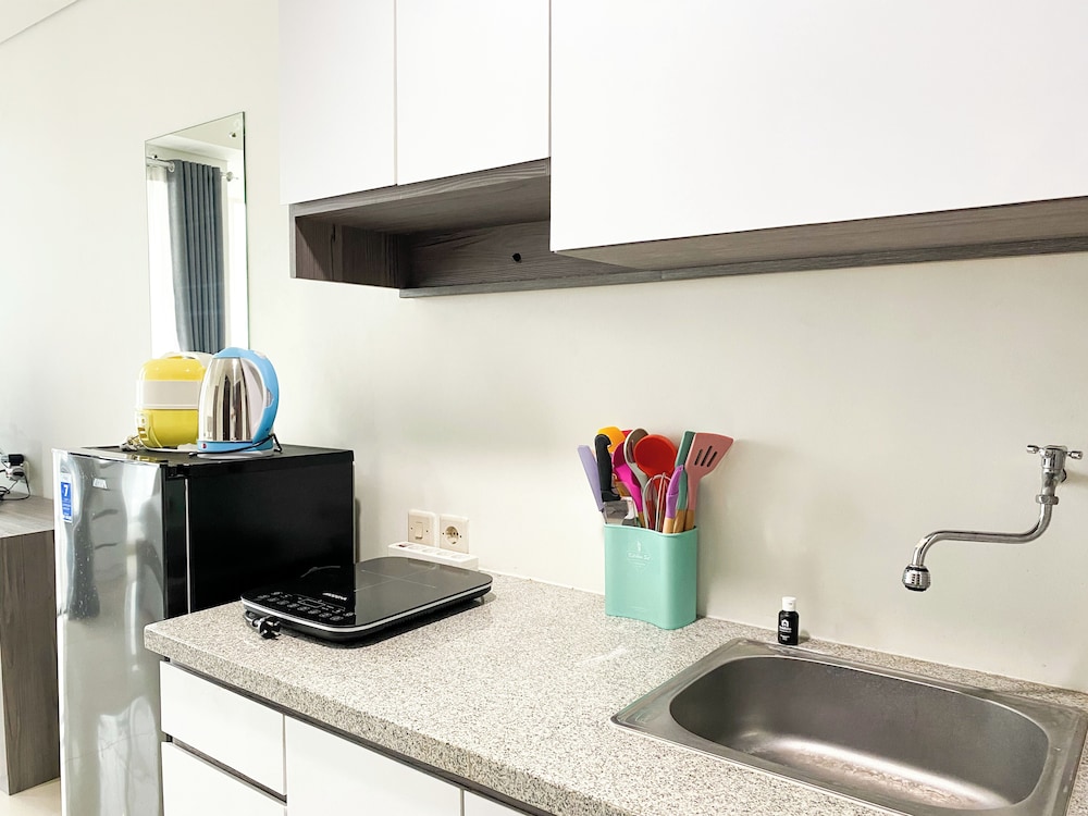Modern Look Studio At Lrt City Bekasi Apartment