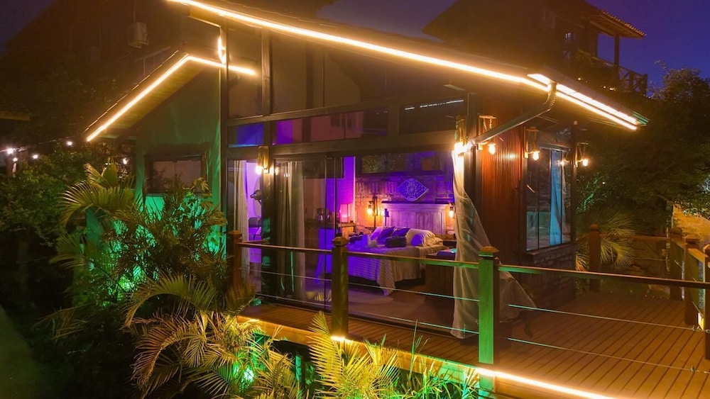 Bangalô House - Praia do Rosa SC