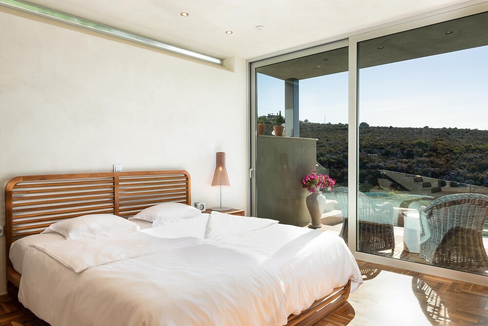 Villa Charlotte by CuraVillas Collection