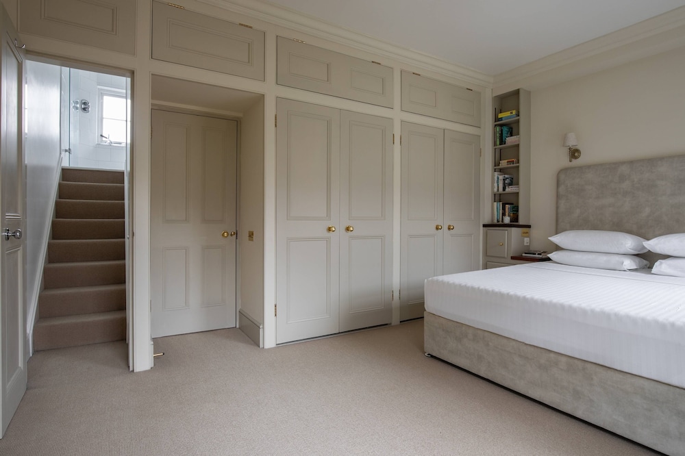 Kensington Place IV by Onefinestay