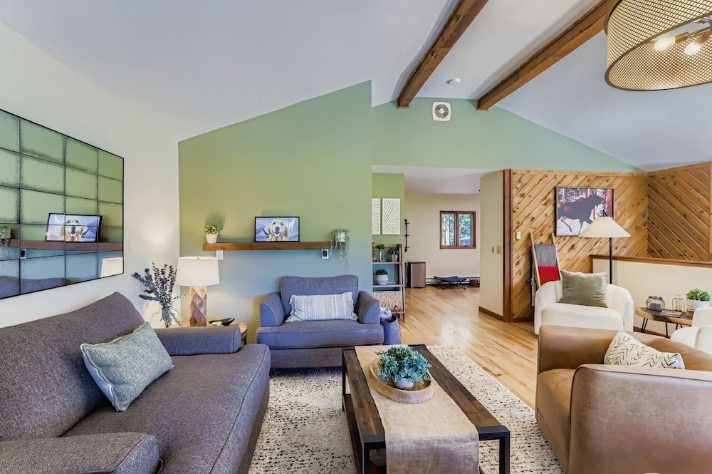 Rollinsvilla 3 Bedroom Home