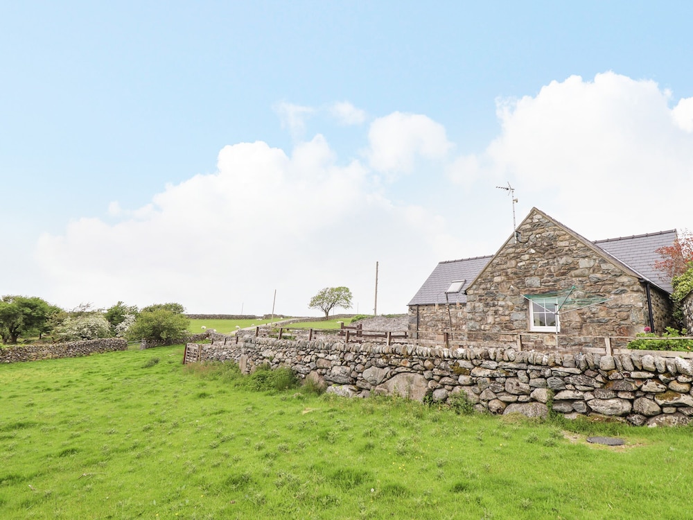 Caerffynon Bach