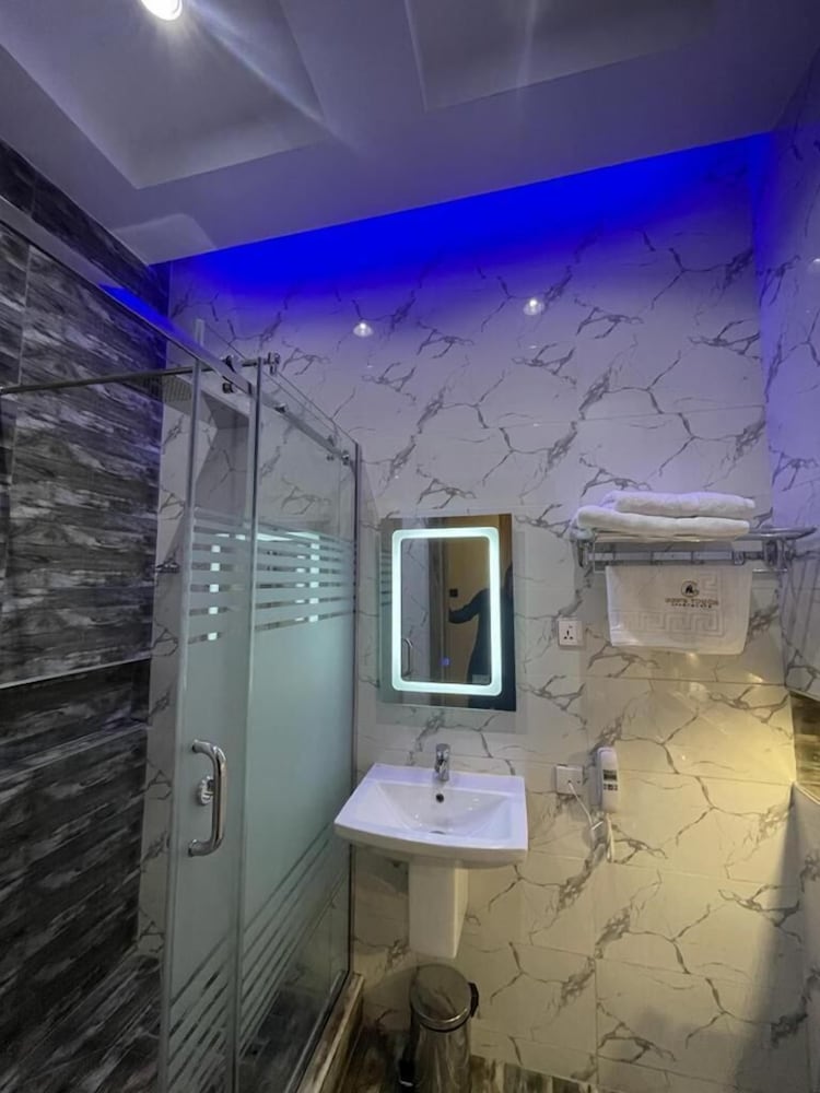 Lagos Vacations - God's Touch Apartment - Property Image 9