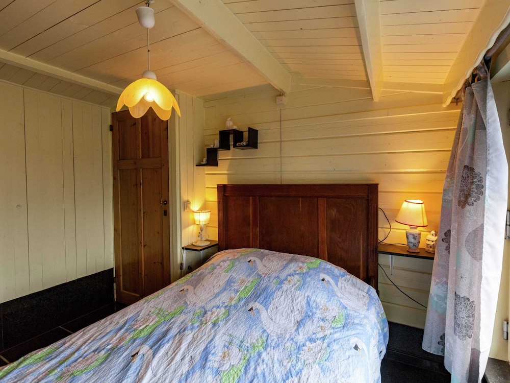 Inviting Chalet in Westouter With Garden view 2