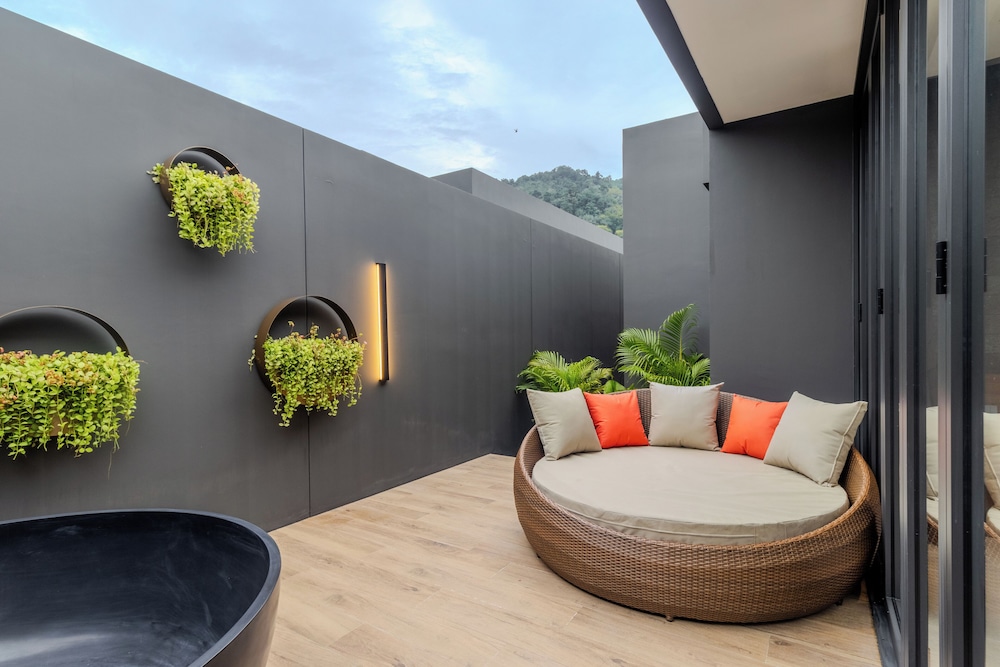 3BR Super Modern Pool Villa V263