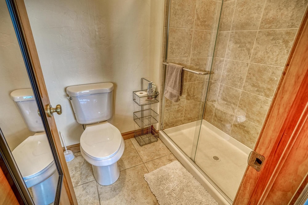 A C No pet fee Pet Friendly two Bedroom Condo view 2