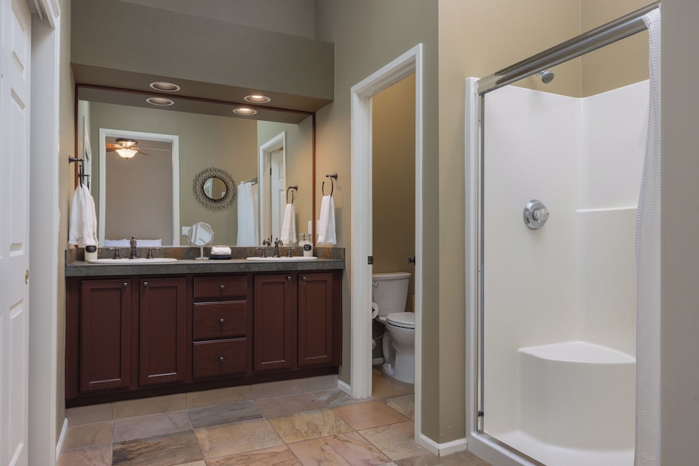 The Old Mill Retreat Sleeps 6!