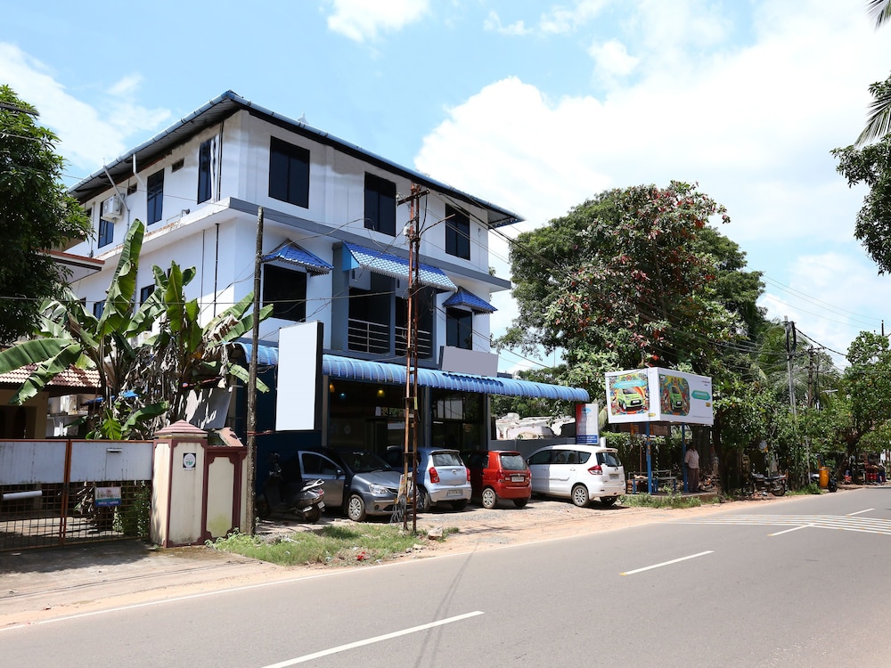 OYO 9417 Seaside Residency