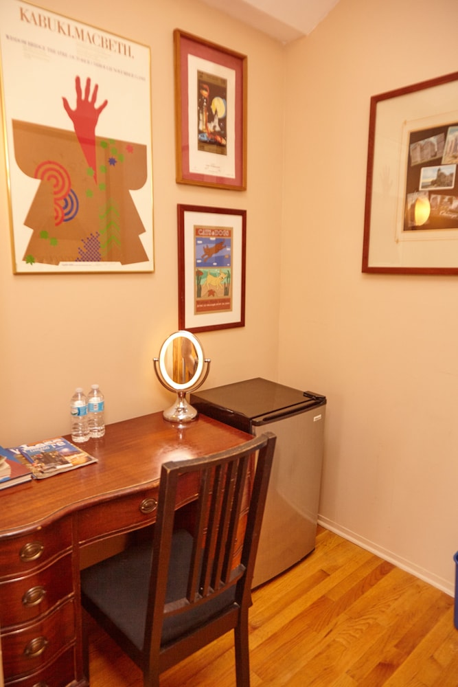 Ray's Bucktown Bed and Breakfast 28