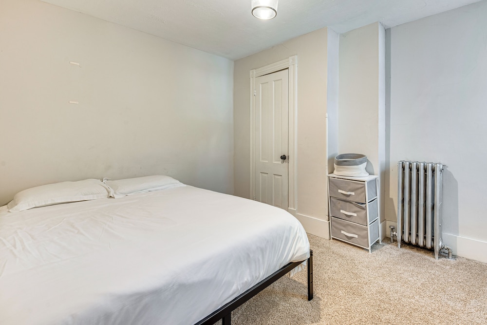 9 Mi to Shawnee Mtn! Stroudsburg Unit Near Main St