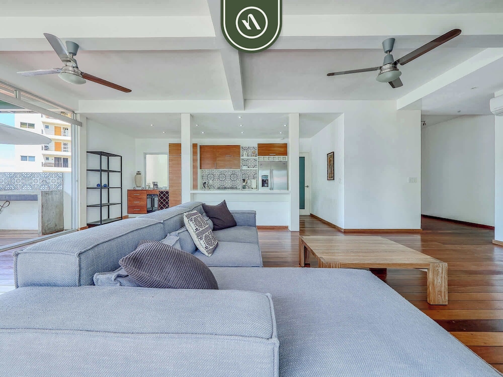 Ecofriendly 2BR Condo - Private Jacuzzi - Rooftop