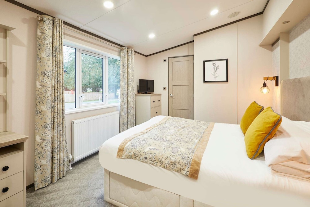 Host Stay Brackencroft Lodge