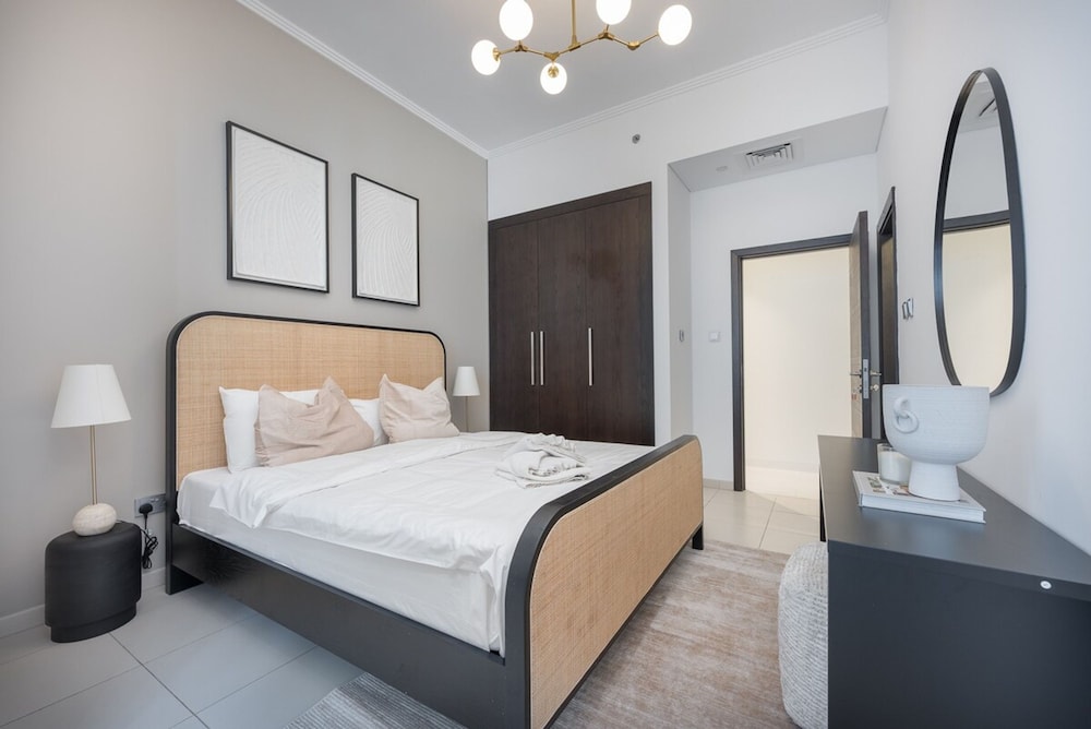 Modern Aesthetic 2-bedroom in Dubai Marina