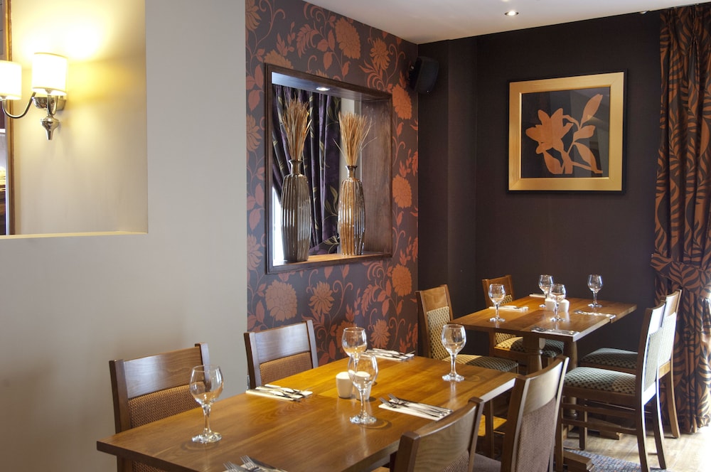 Premier Inn London Ealing 18
