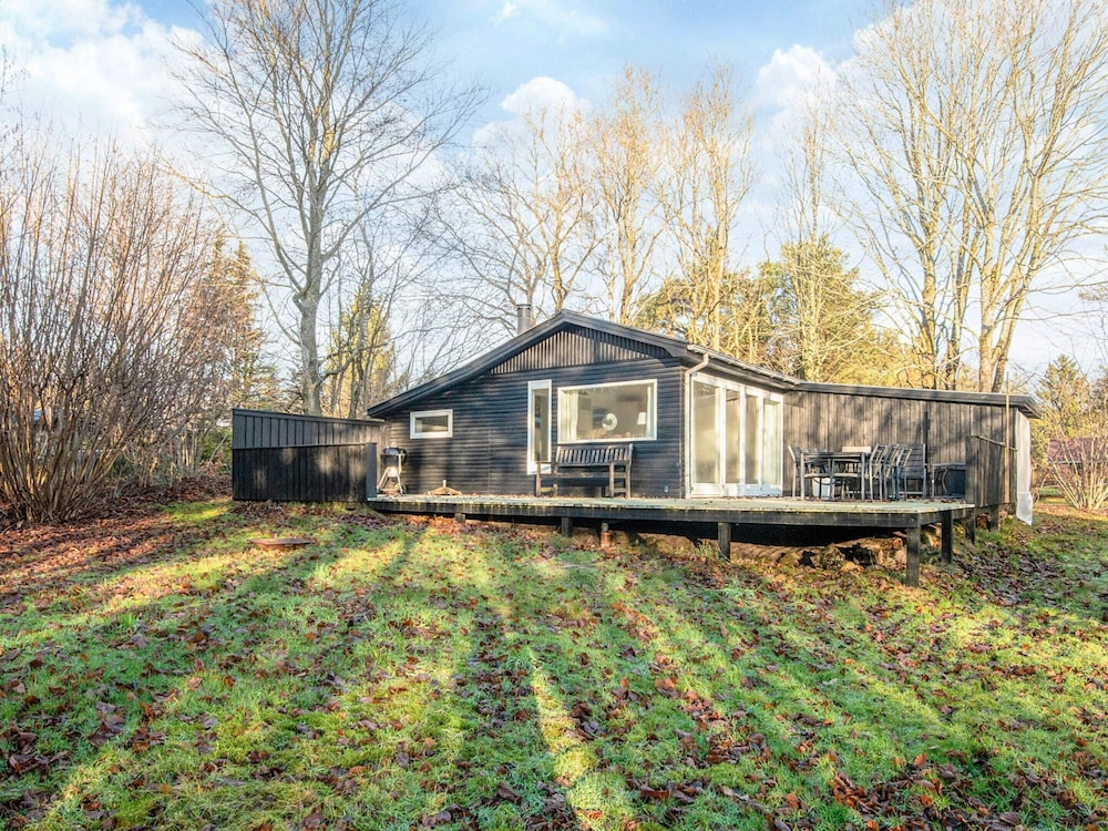 Peaceful Cabin Retreat in Ebeltoft