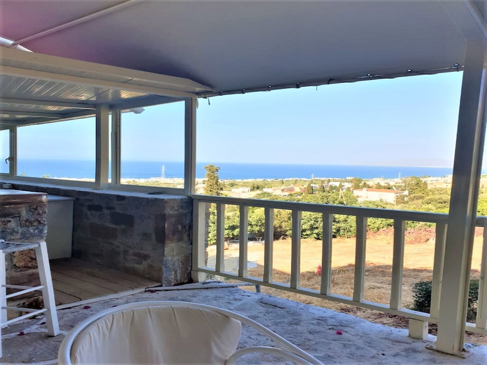 Room-sunny Hideaway in Chersonisos view 4