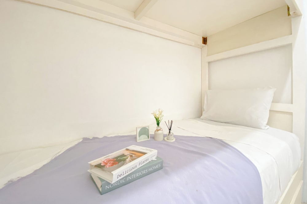 Good Place And Comfortable 2Br At Green Pramuka City Apartment