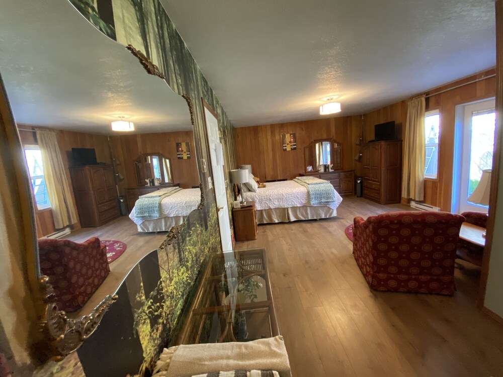 Crown House Bed & Breakfast