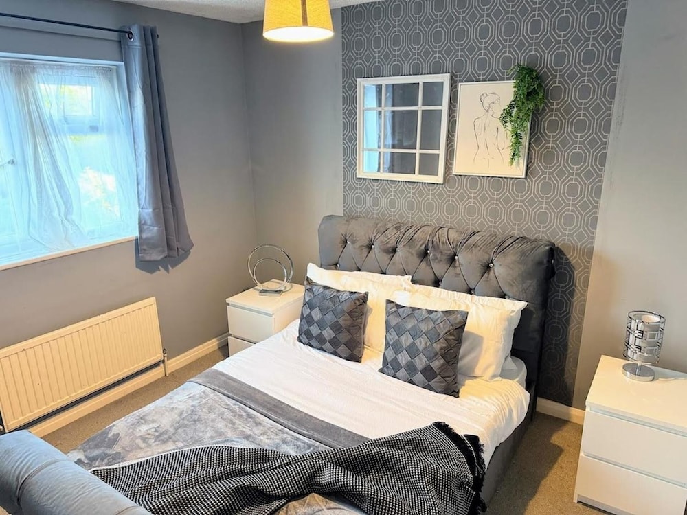 Ashford Blissful Retreat Modern 3-bed House