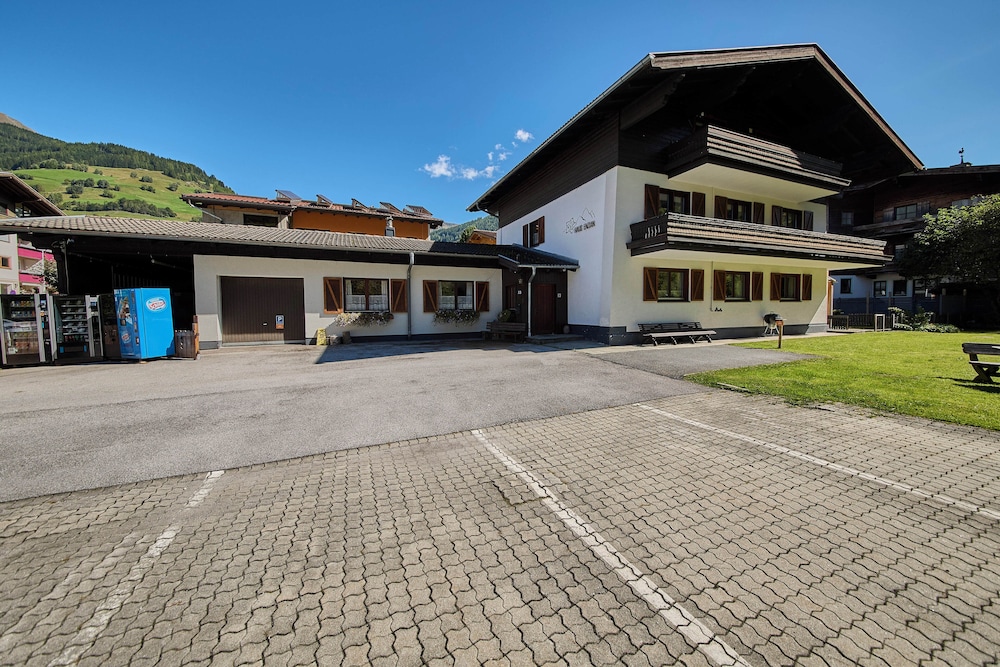 Apartments Enzian