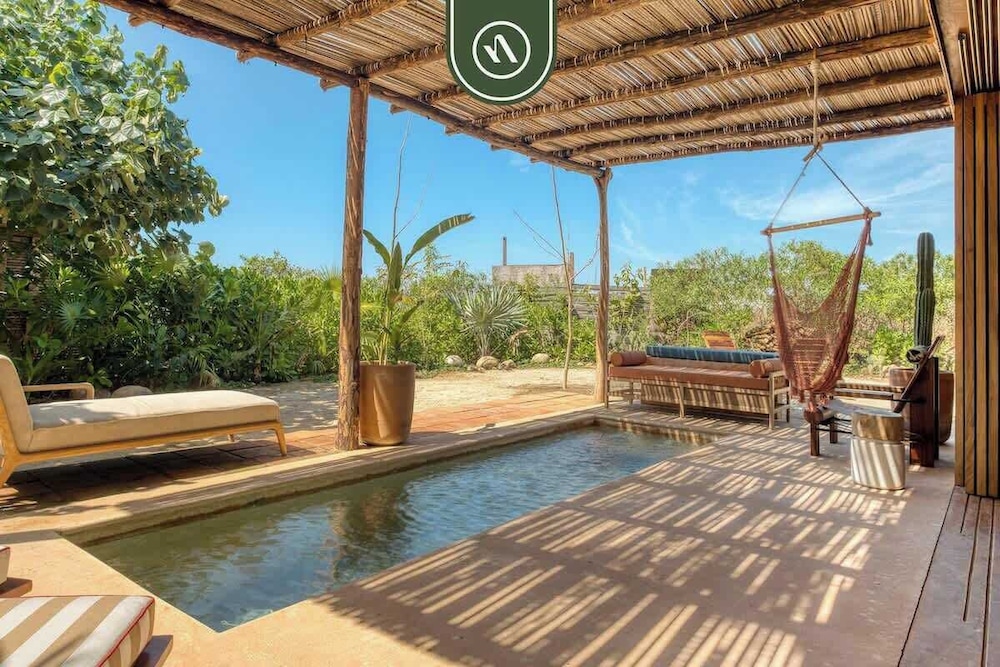 Stunning Two-bedroom Ocean View House - Mazul