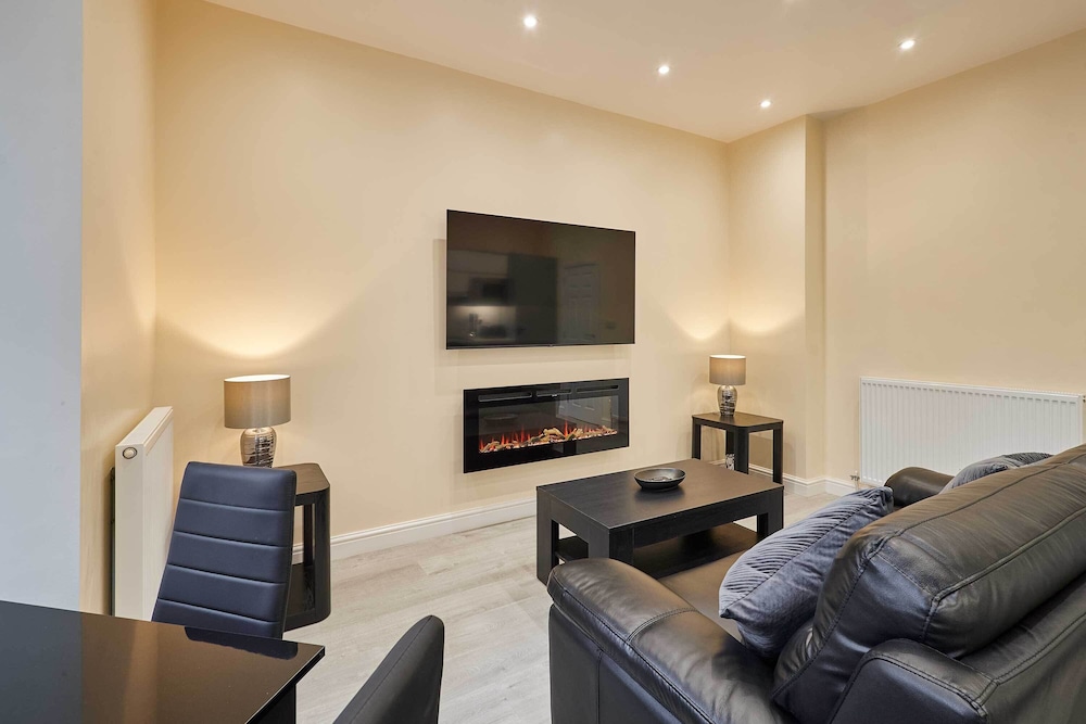 Host Stay Ross View Ground Floor Apartment