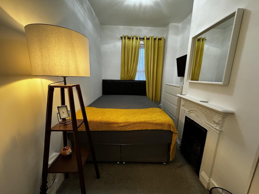 Onsite Apartments in Central Brentwood