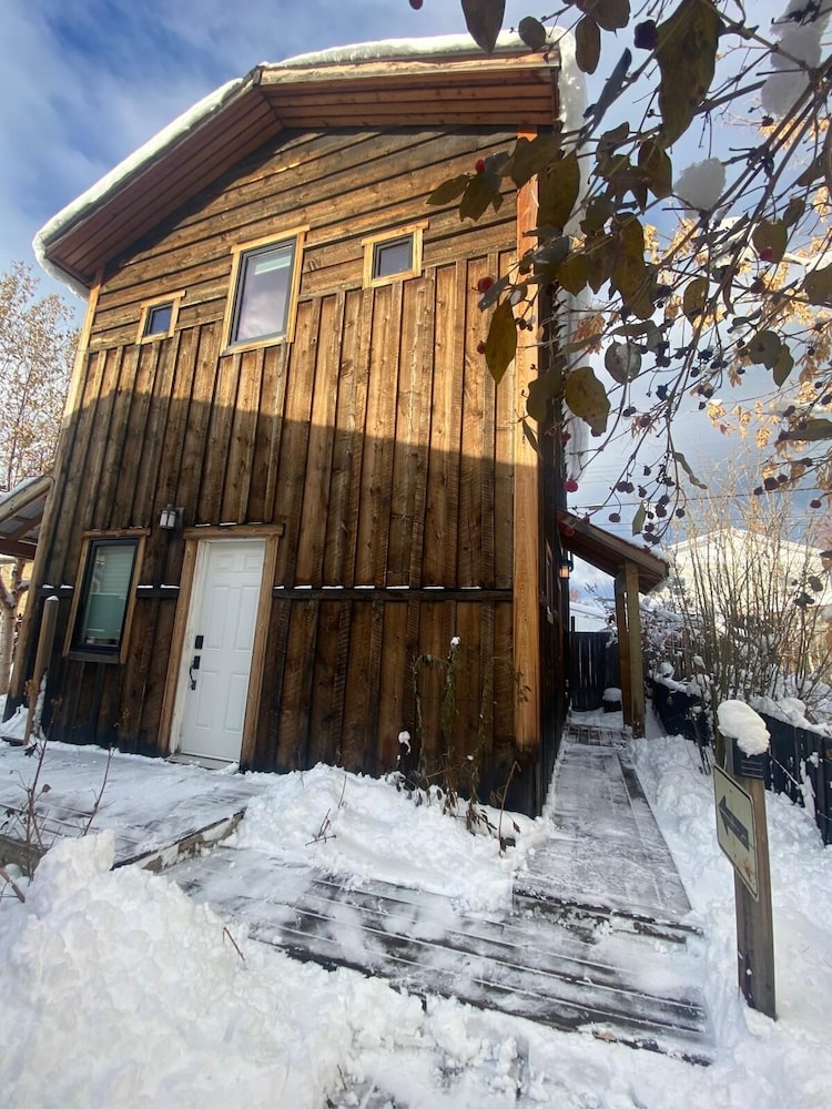 Downtown Whitehorse - Treehouse
