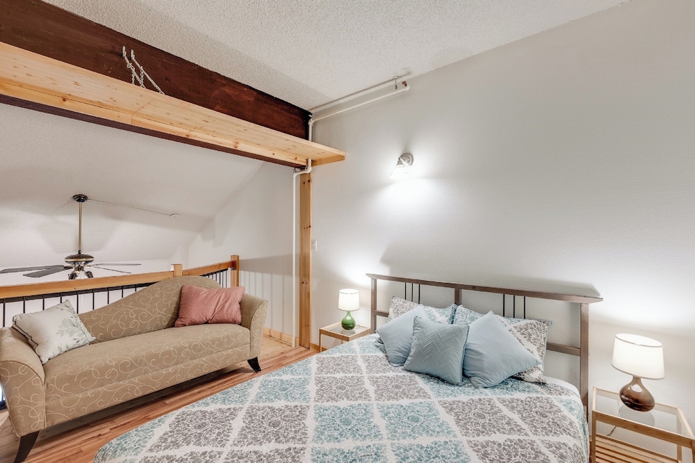 Mt Baker Lodging Condo - Perfect for Smaller Families on the Go