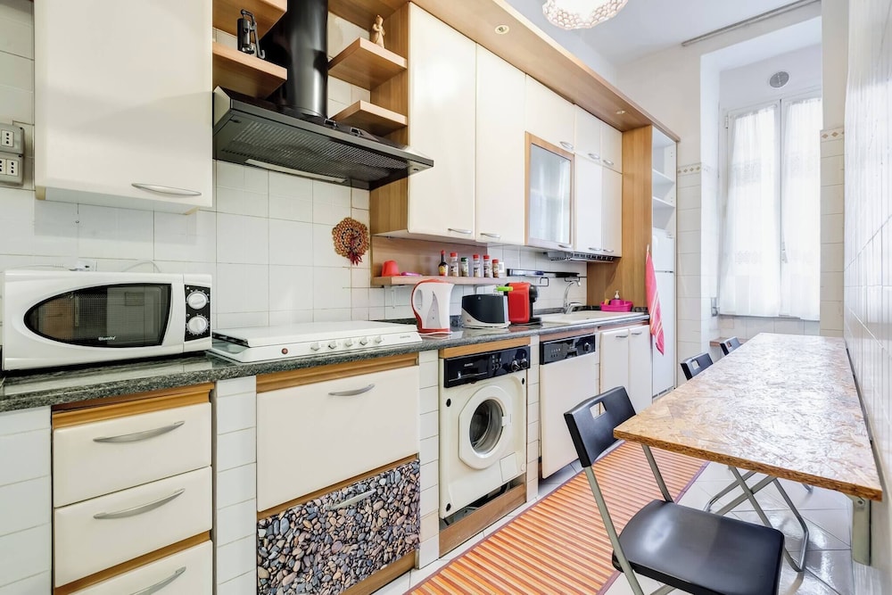 Charming Trastevere Apartment in Heart of Rome