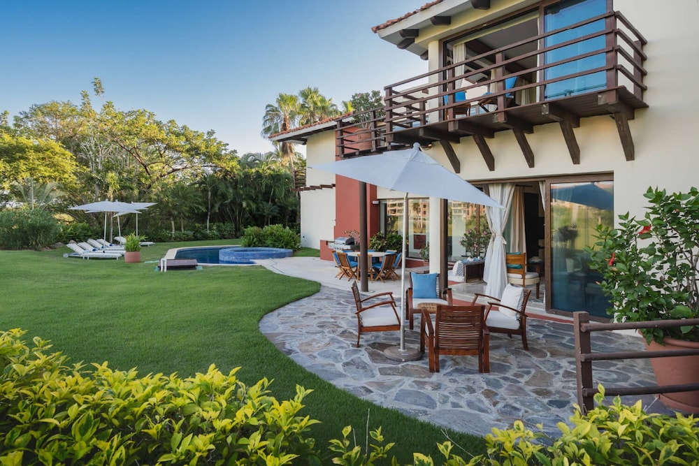 La Serenata in Punta Mita