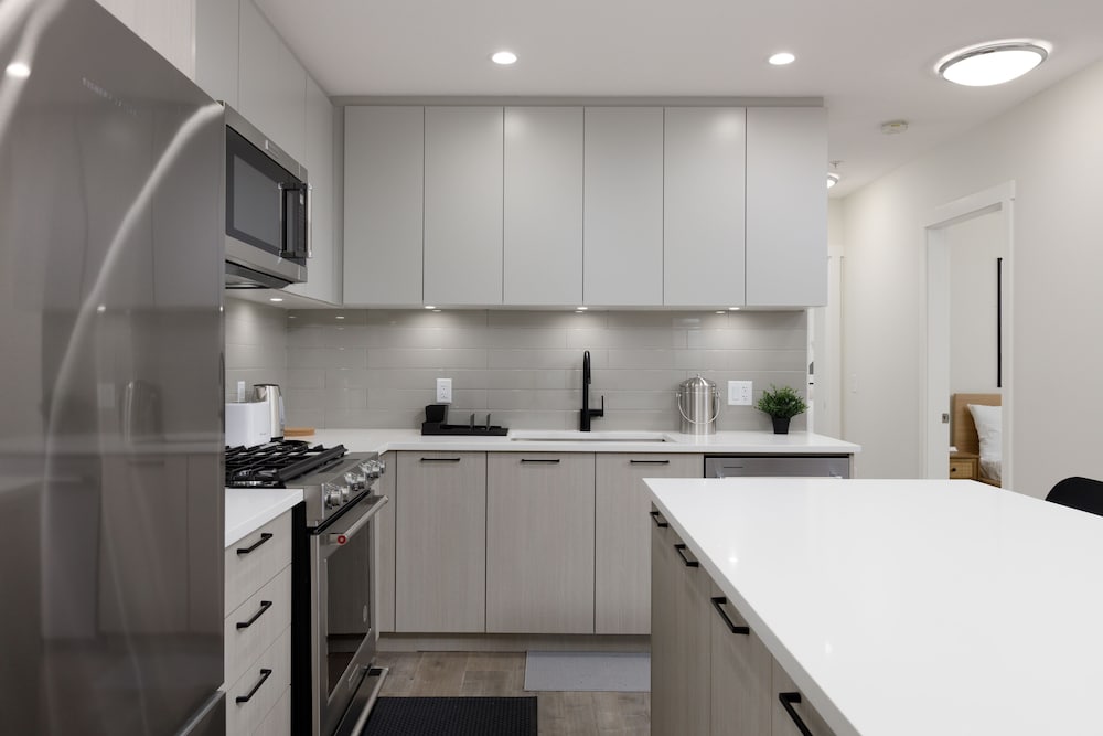 Lea Ave Coquitlam 116