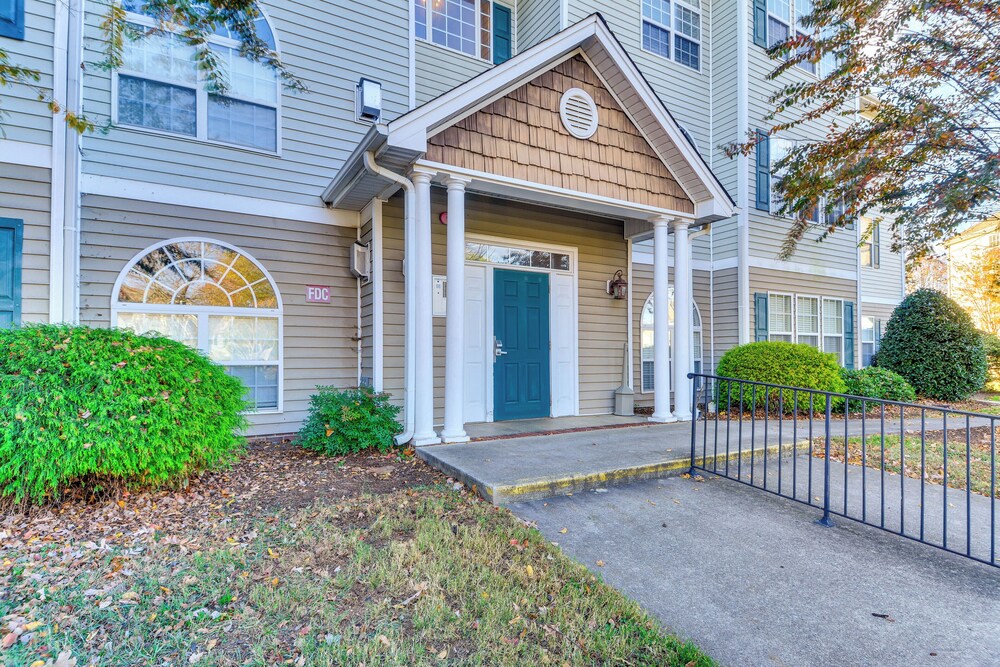 Easy Access to Dtwn: High Point Condo