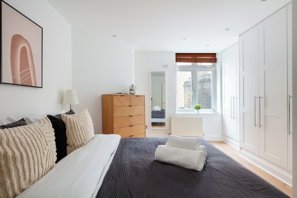 Stylish 1BR in the Heart of Westminster