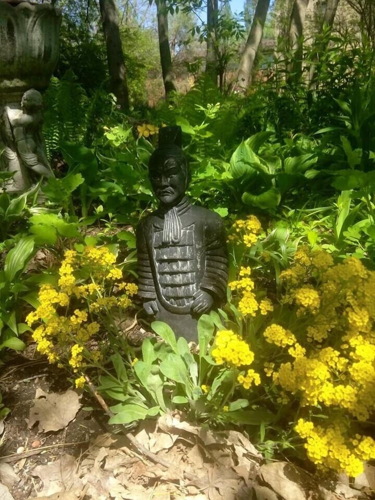 Milwaukee Vacations - Manderley Bed and Breakfast - Property Image 35